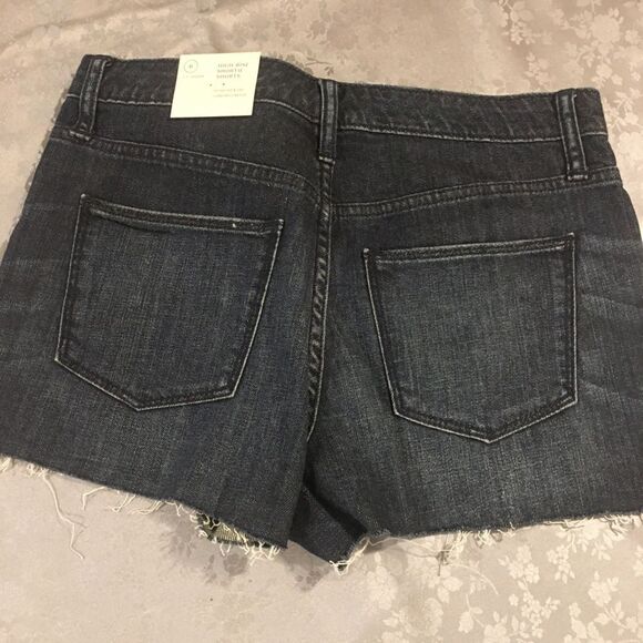 Universal Thread size 6 high rise raw hem jean shorts blue - Picture 1 of 3